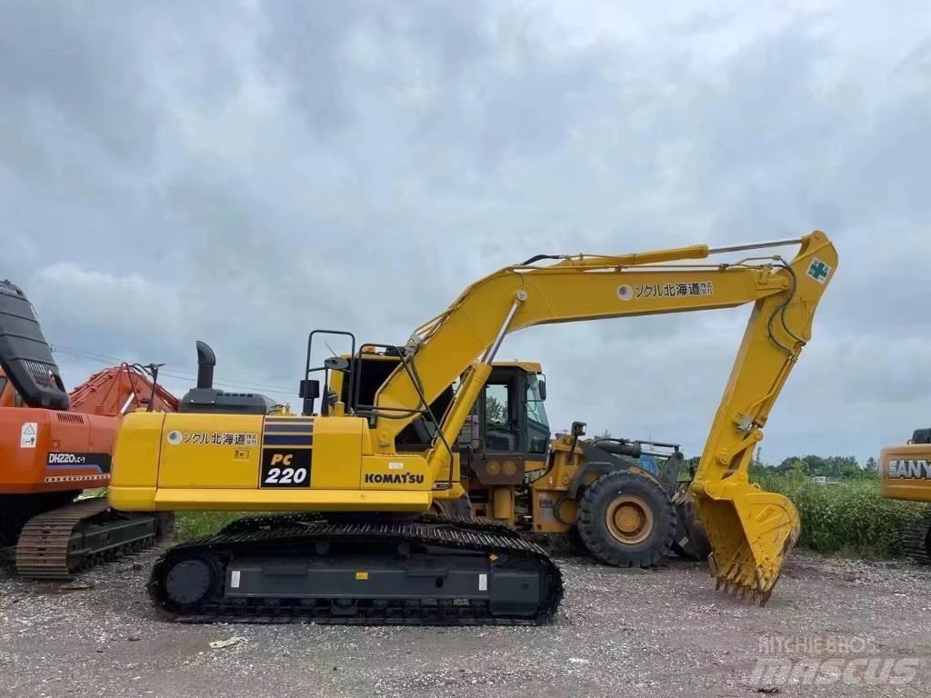 Komatsu PC220-8 Vikšriniai ekskavatoriai