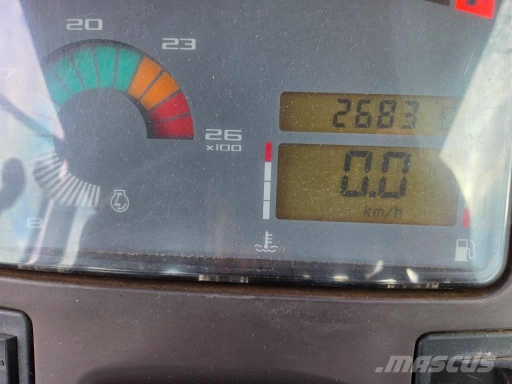 Renault Ares 710 RZ Traktoriai