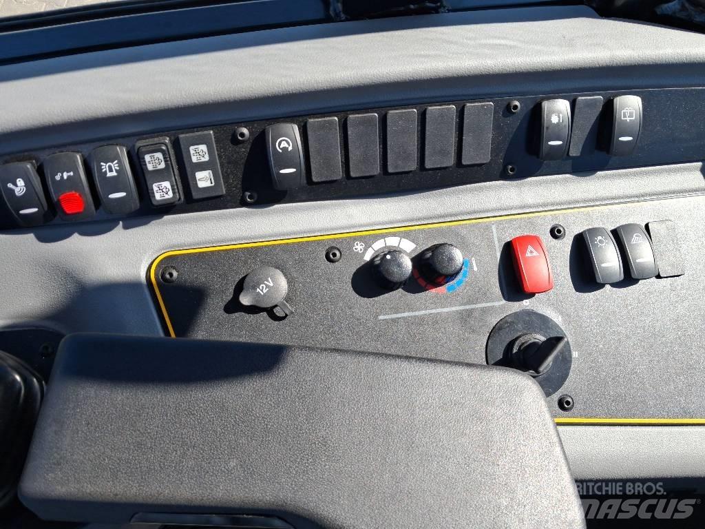JCB 409 Naudoti ratiniai krautuvai