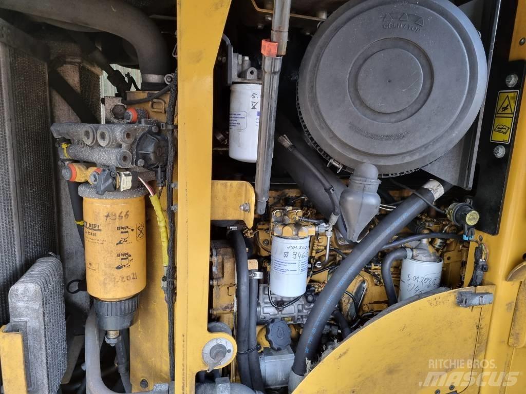 CAT 930 H Naudoti ratiniai krautuvai