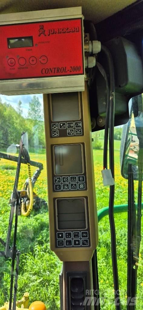 John Deere 7300 Pašarų ruošimo technika
