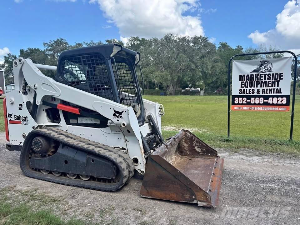 Bobcat T 590 Krautuvai su šoniniu pasukimu