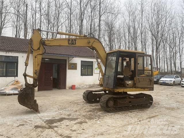 CAT E70B Vikšriniai ekskavatoriai
