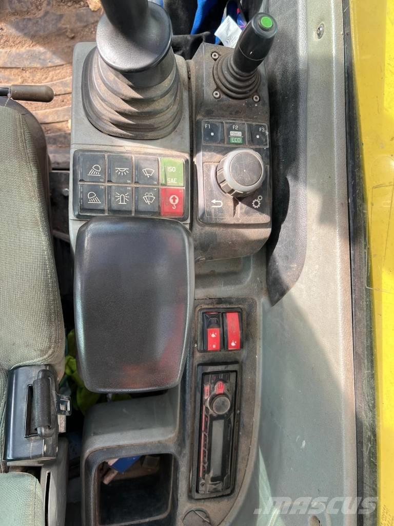 Neuson EZ 80 Vidutinės galios ekskavatoriai 7-12 t