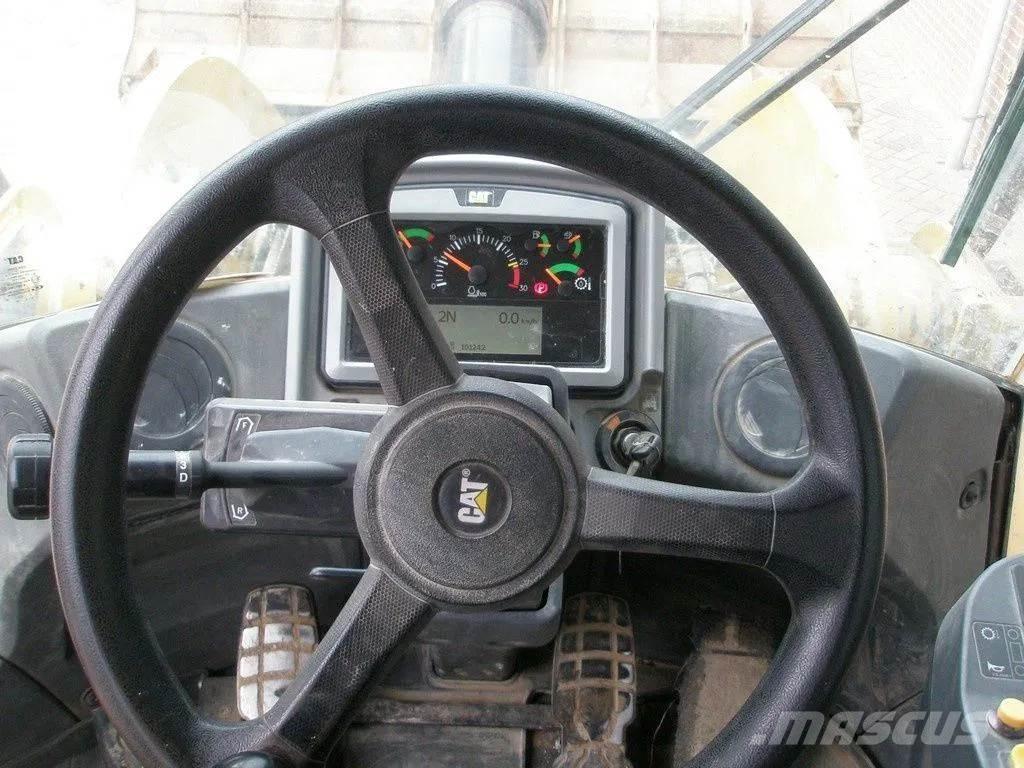 CAT 950M Naudoti ratiniai krautuvai