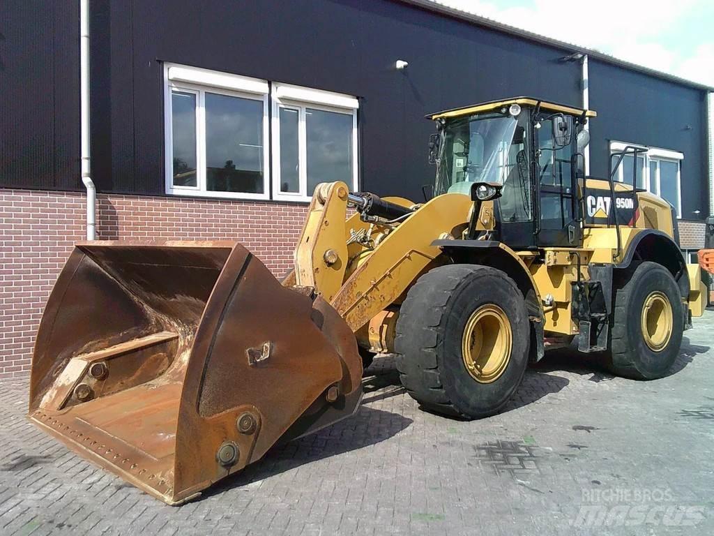 CAT 950M Naudoti ratiniai krautuvai