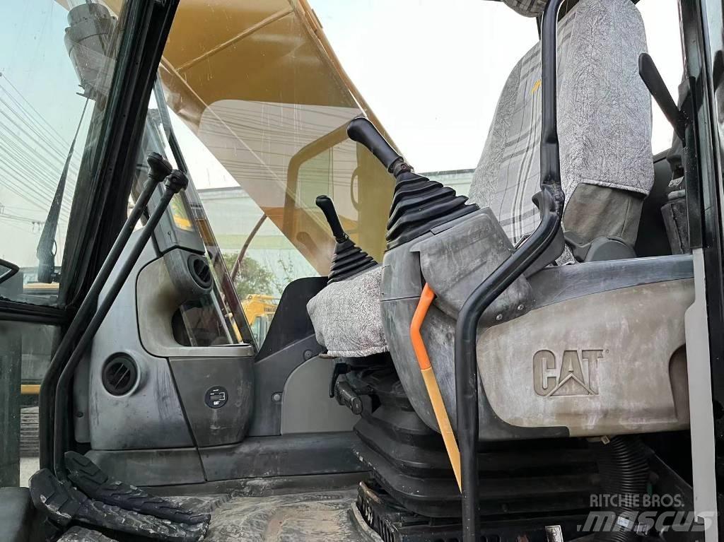 CAT 320 D Vikšriniai ekskavatoriai