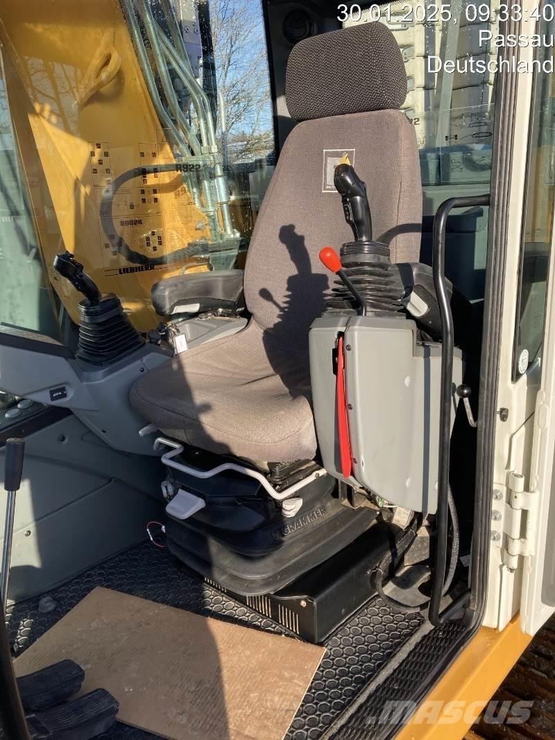 Liebherr R922 Vikšriniai ekskavatoriai