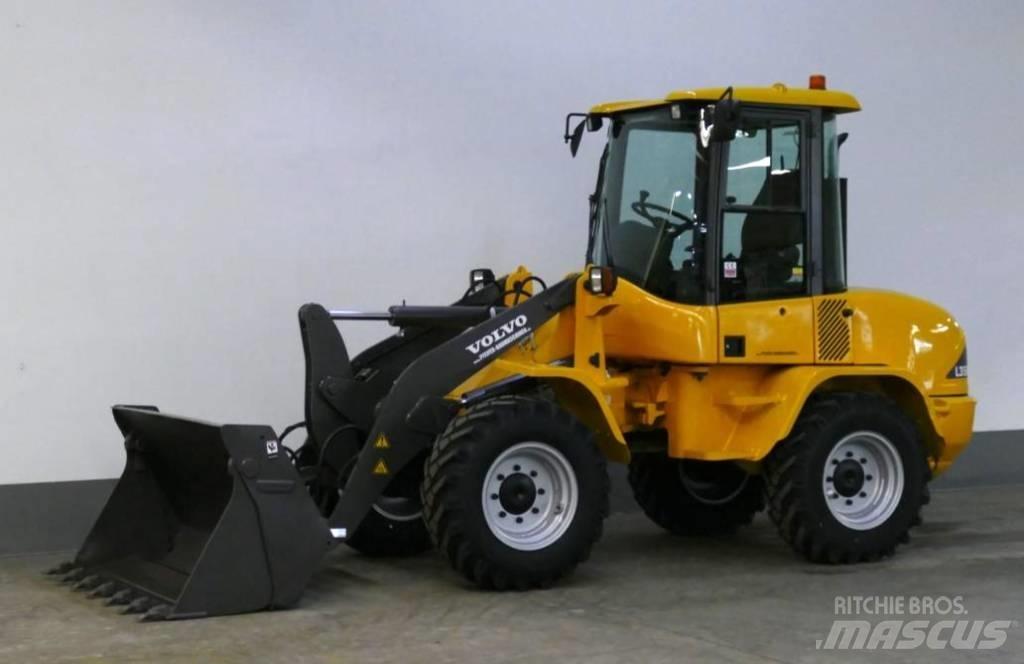 Volvo L 35 B - Z - 4x4 Naudoti ratiniai krautuvai