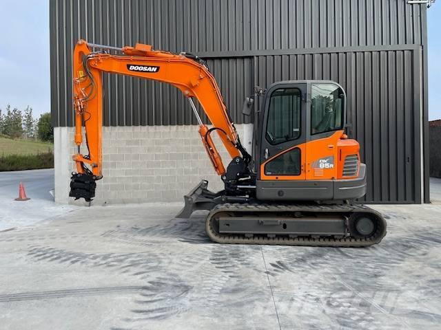 Doosan 85 Vidutinės galios ekskavatoriai 7-12 t