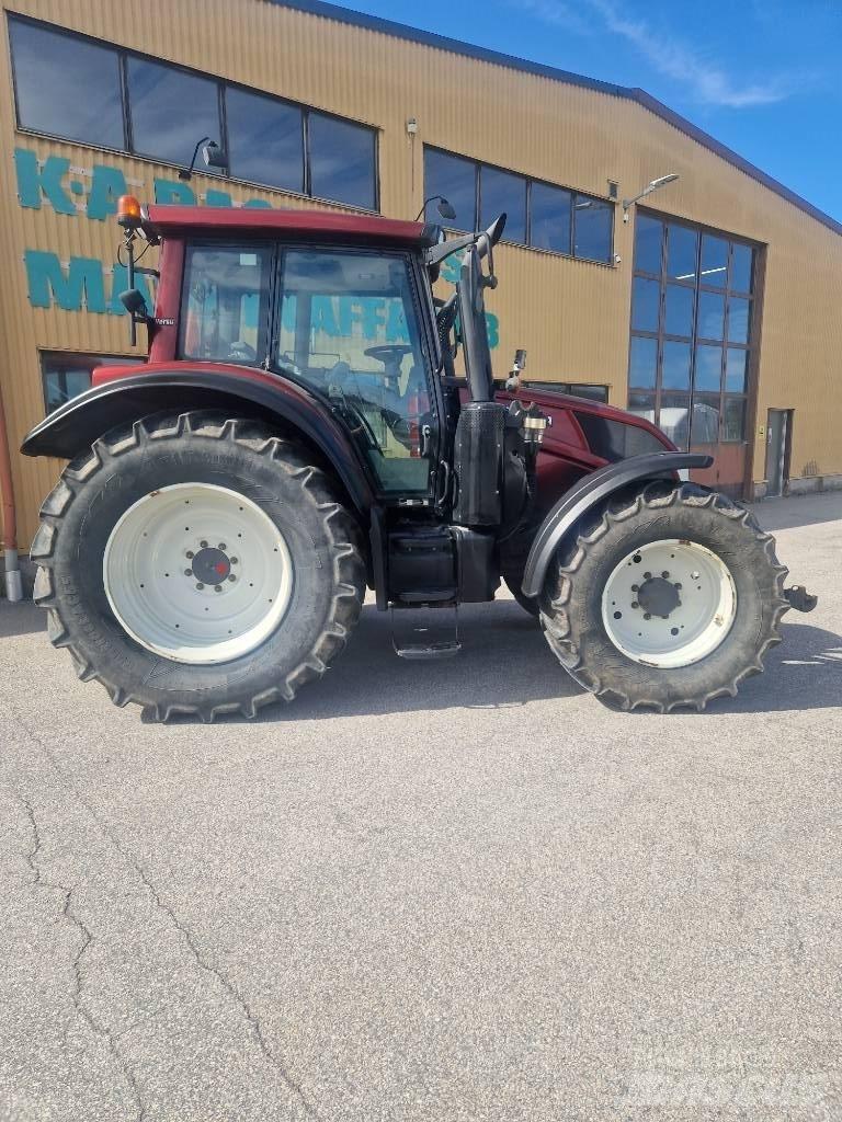 Valtra N143 Traktoriai