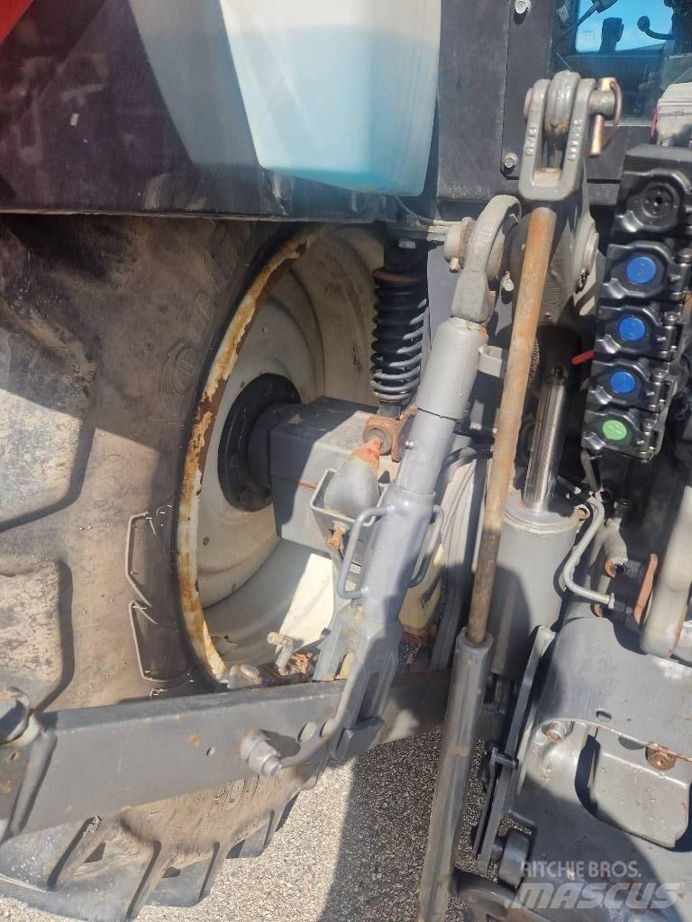 Valtra N143 Traktoriai