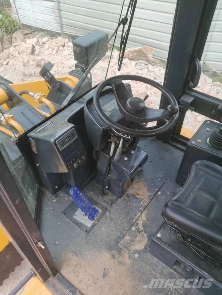 LiuGong 835 H Naudoti ratiniai krautuvai