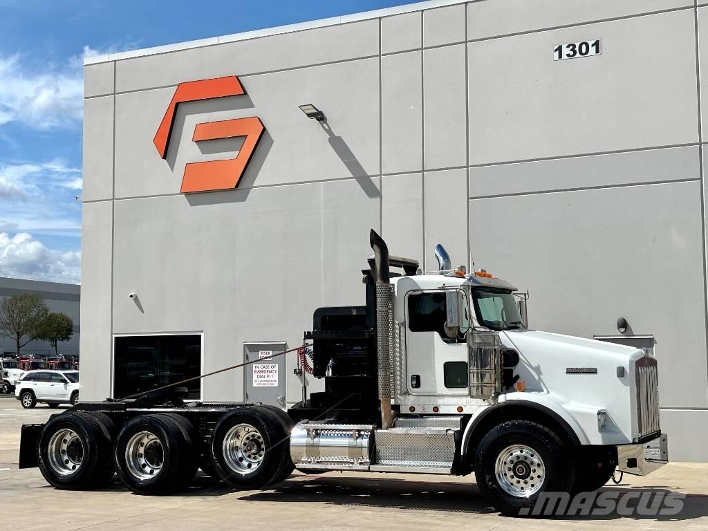 Kenworth T 800 Pagalbos kelyje automobiliai