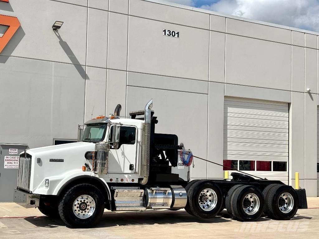 Kenworth T 800 Pagalbos kelyje automobiliai