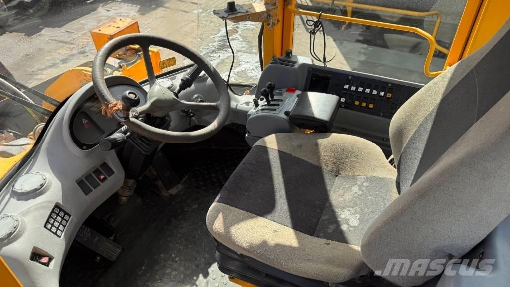 Volvo L 180 E Naudoti ratiniai krautuvai