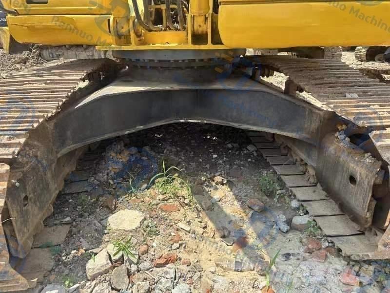 Komatsu PC220-7 Vikšriniai ekskavatoriai
