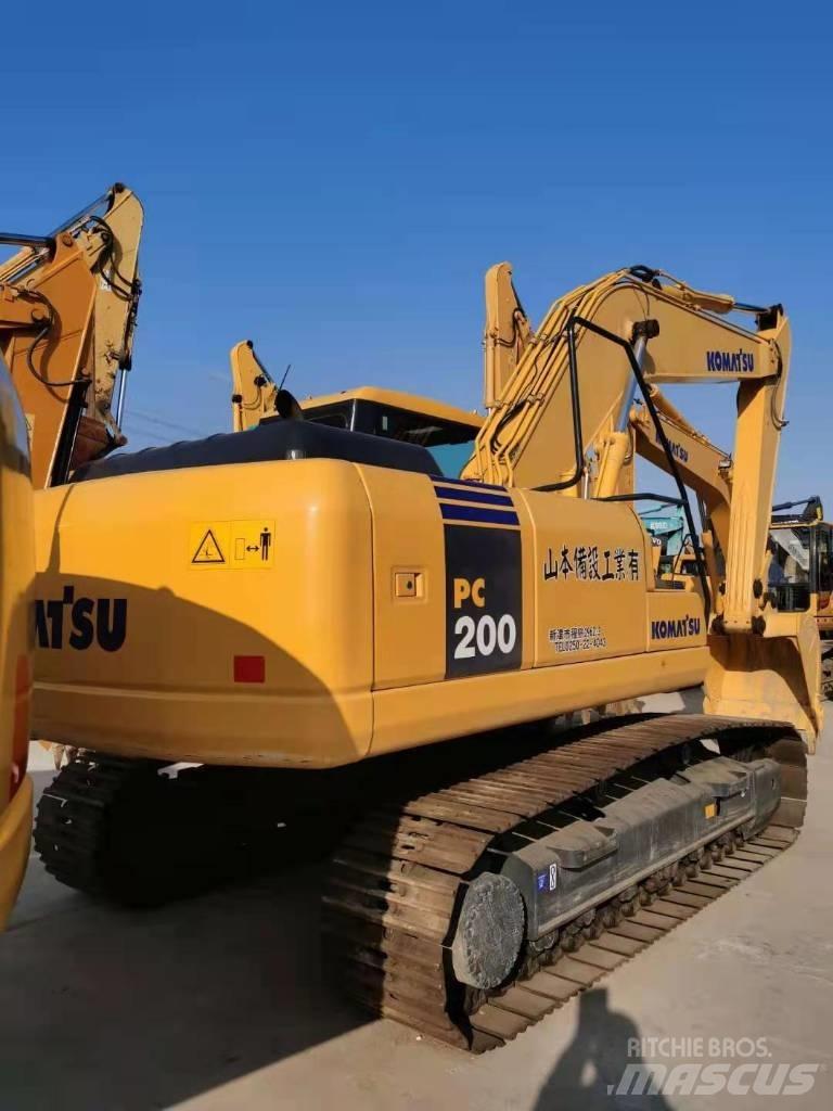 Komatsu PC 200-7 Vikšriniai ekskavatoriai