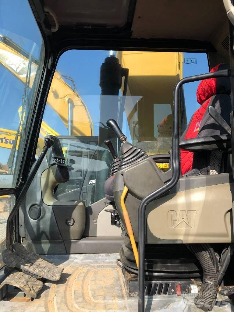 CAT 320 D Vikšriniai ekskavatoriai