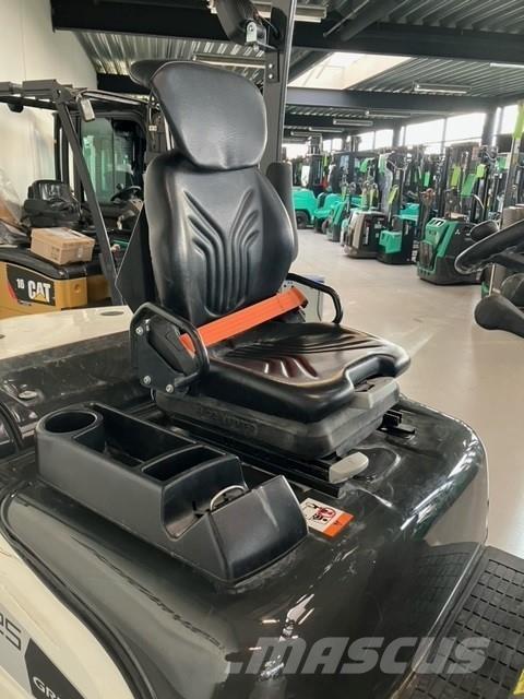 Mitsubishi FD25N3 Dyzeliniai krautuvai