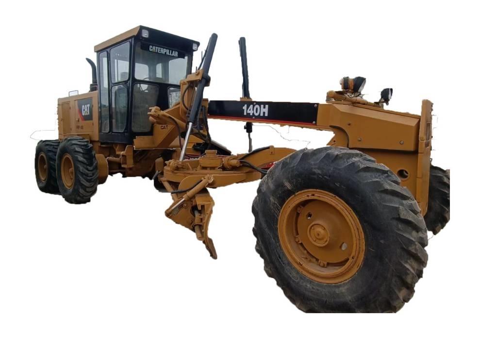 CAT 140 H Greideriai