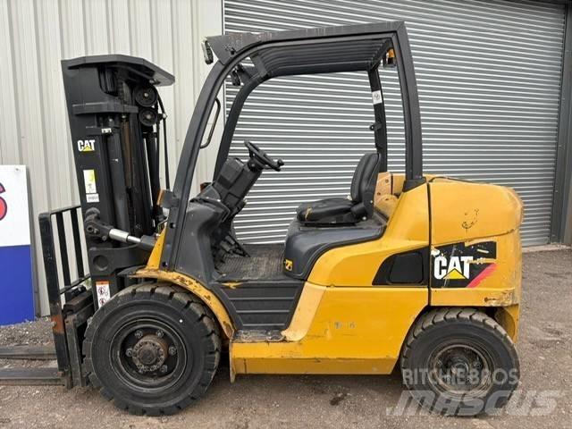 CAT DP40NT Dyzeliniai krautuvai