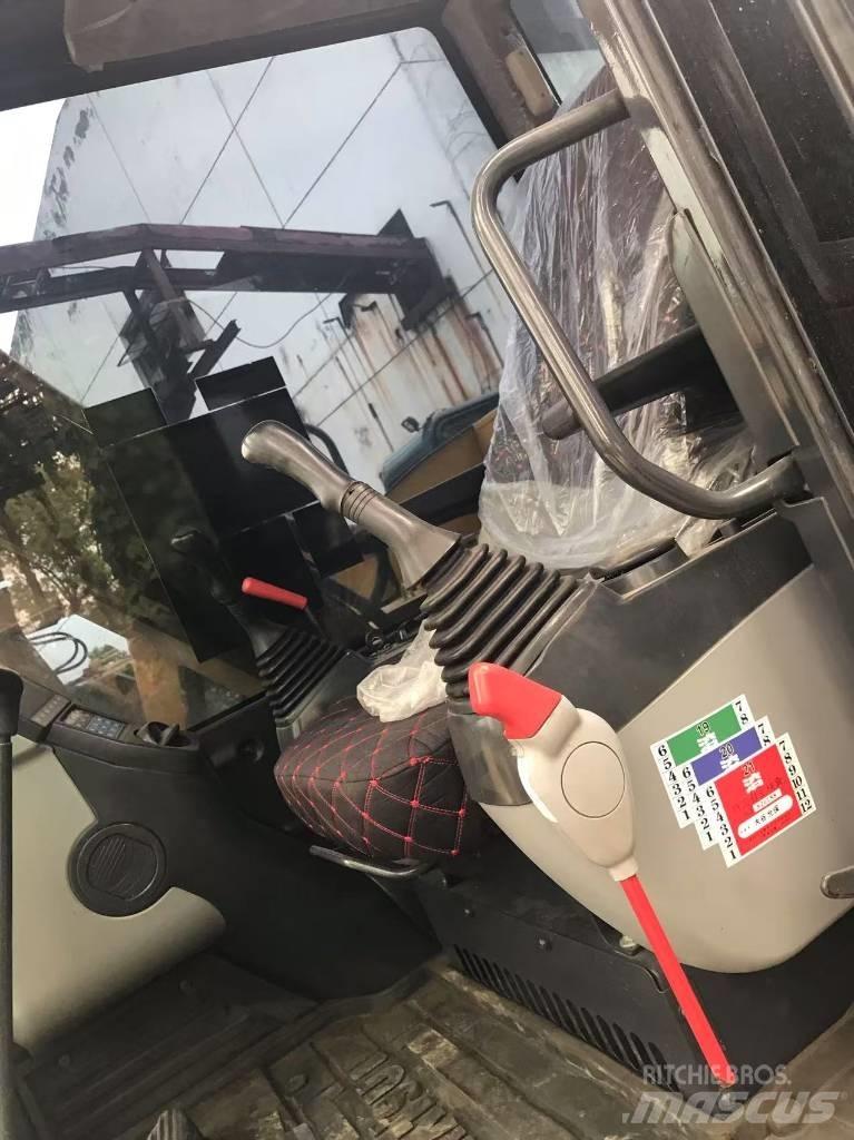 Komatsu PC 70 Vikšriniai ekskavatoriai