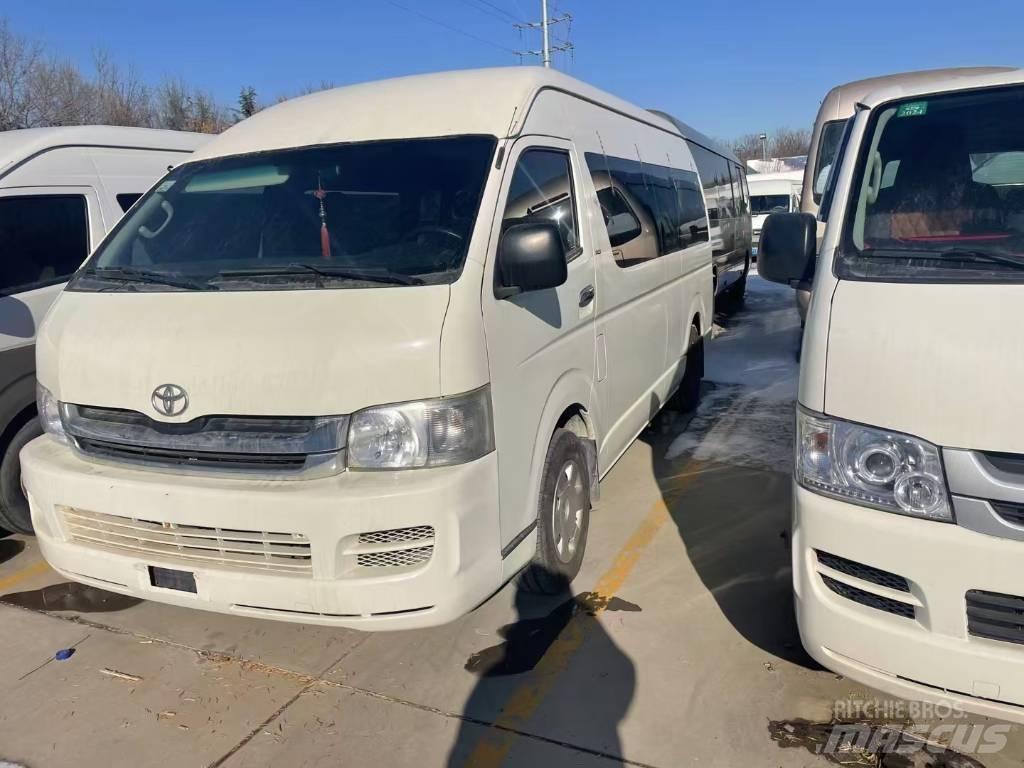 Toyota Hiace Tarpmiestiniai autobusai