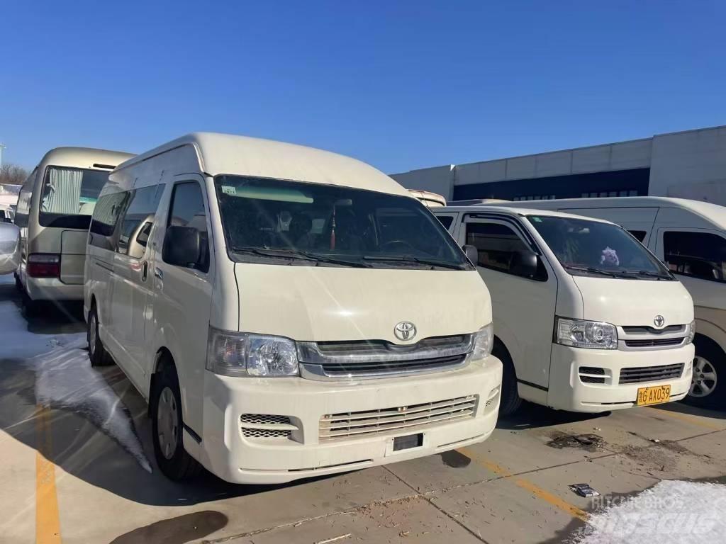 Toyota Hiace Tarpmiestiniai autobusai