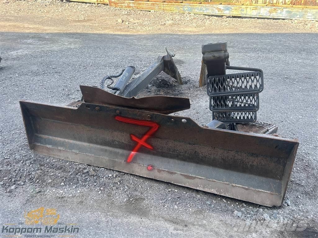 Valmet 890.2 Kiti priedai