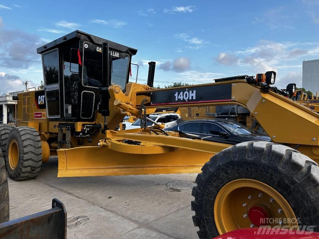 CAT 140 H Greideriai