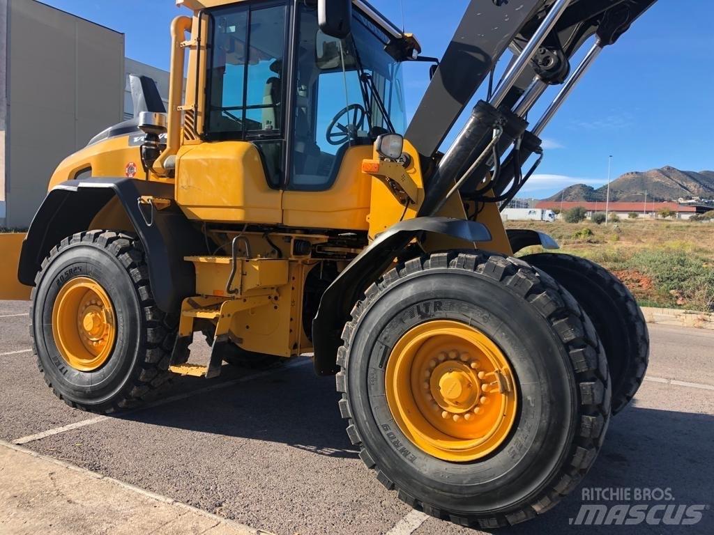 Volvo L90H Naudoti ratiniai krautuvai