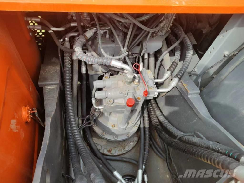 Hitachi ZX200 Vikšriniai ekskavatoriai
