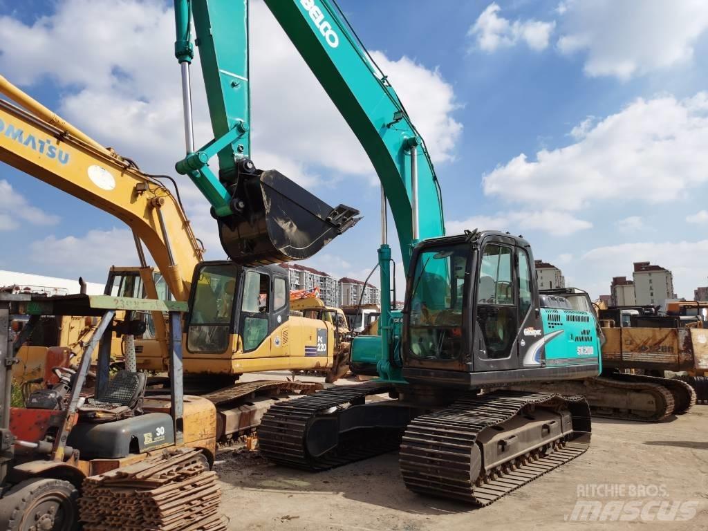 Kobelco SK 200 Vikšriniai ekskavatoriai