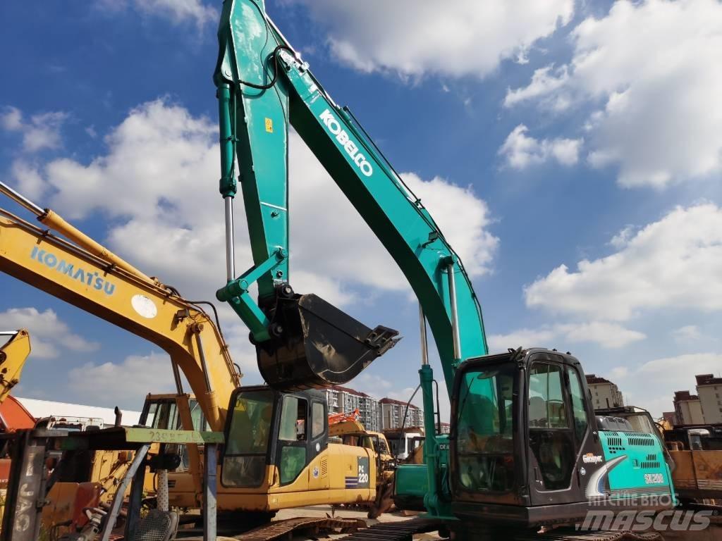 Kobelco SK 200 Vikšriniai ekskavatoriai