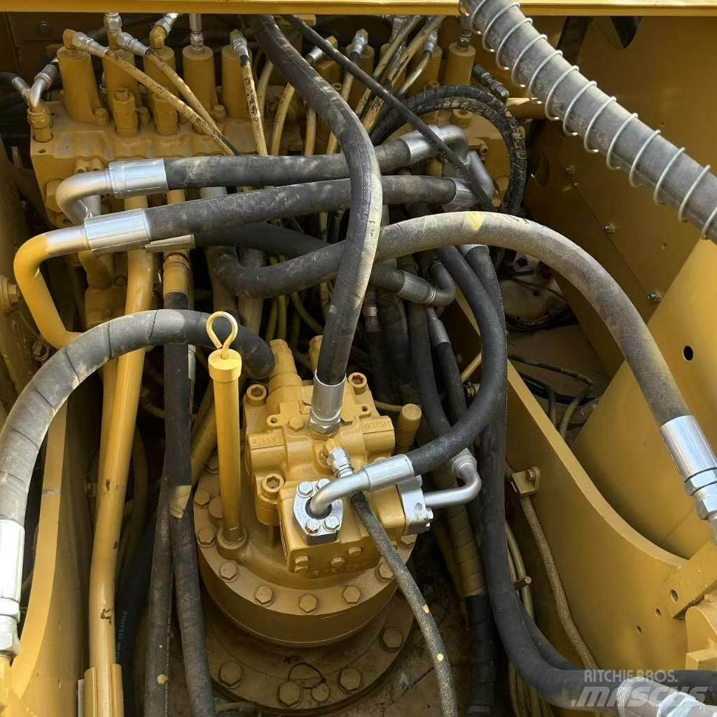 CAT 320 C Vikšriniai ekskavatoriai