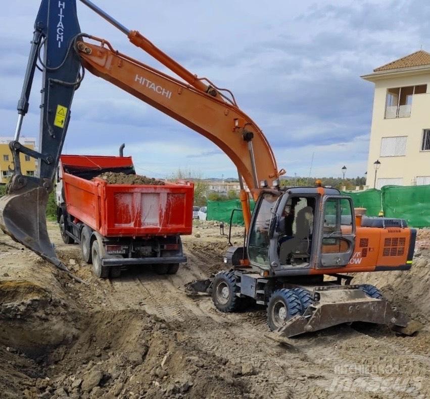 Hitachi ZX 210 W Ratiniai ekskavatoriai