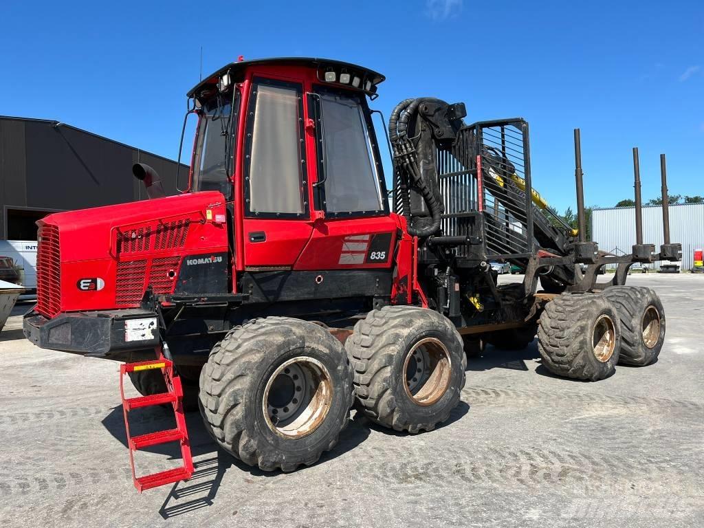 Komatsu 835 Naudoti miškovežiai (Forvarderiai)