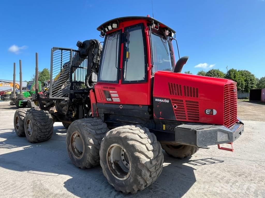 Komatsu 835 Naudoti miškovežiai (Forvarderiai)