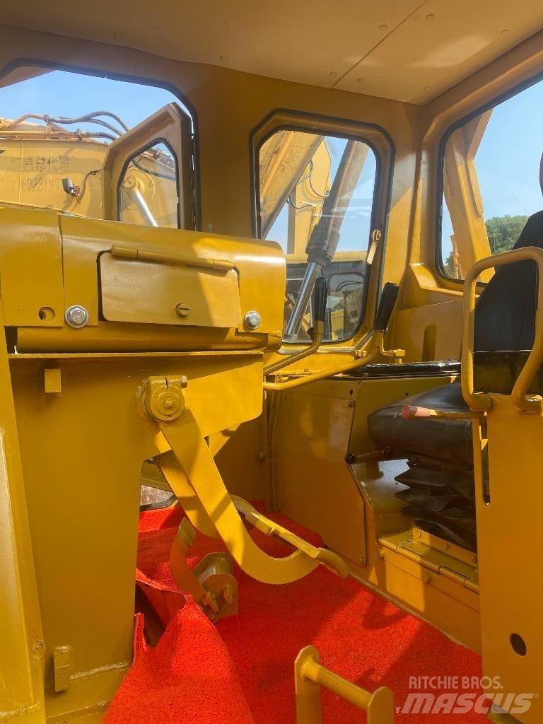 CAT D 8 K Vikšriniai buldozeriai