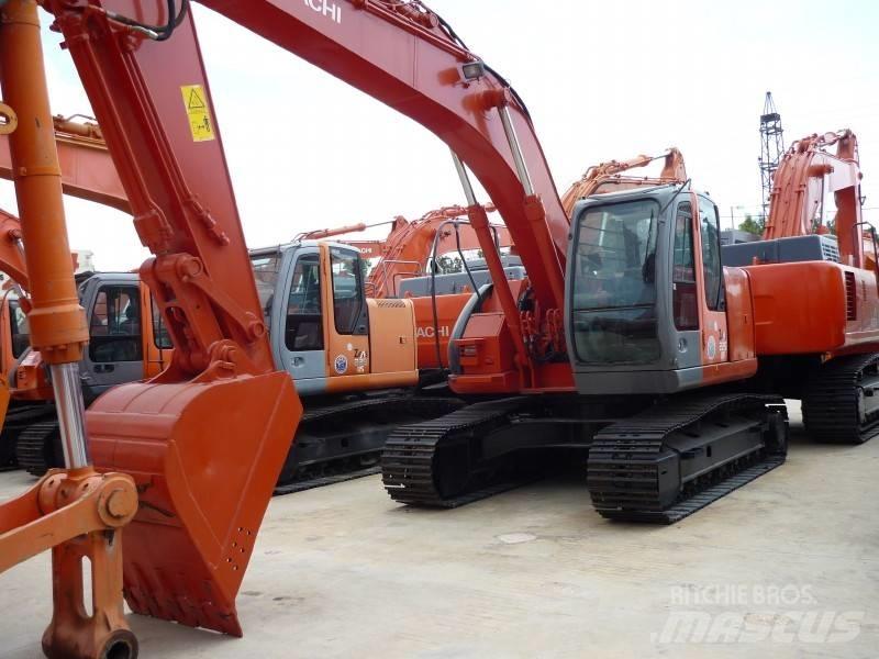 Hitachi ZX 225 US Vikšriniai ekskavatoriai