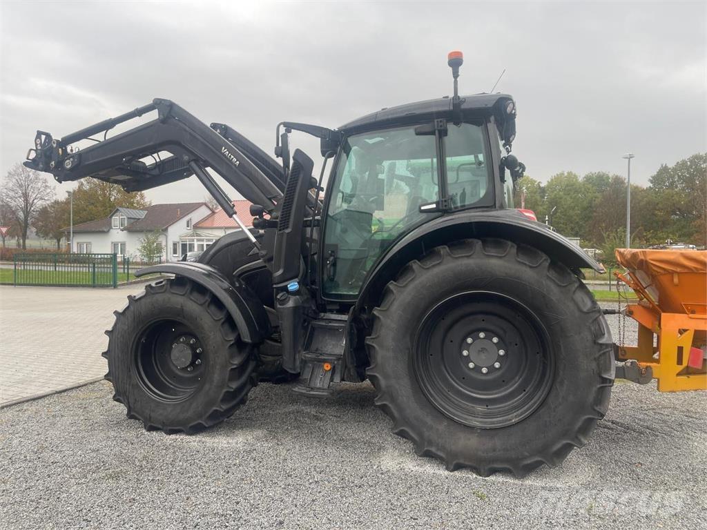Valtra N 175 Traktoriai