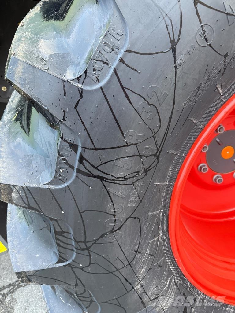 CLAAS Avero 240 Derliaus nuėmimo kombainai