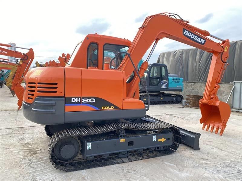 Doosan DH 80 Vikšriniai ekskavatoriai