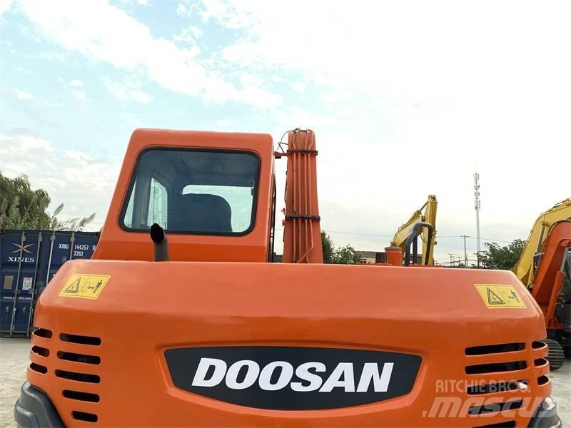 Doosan DH 80 Vikšriniai ekskavatoriai