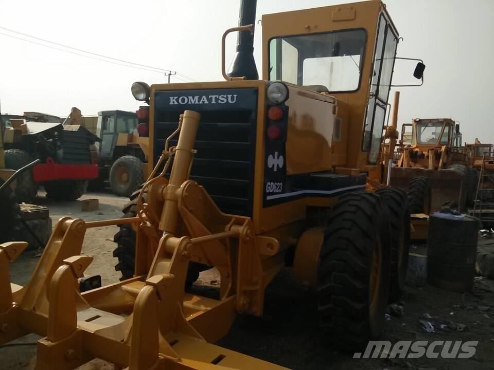 Komatsu GD 623 Greideriai