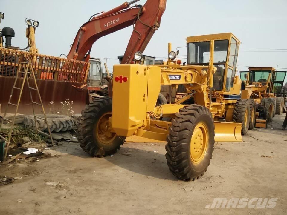 Komatsu GD 623 Greideriai