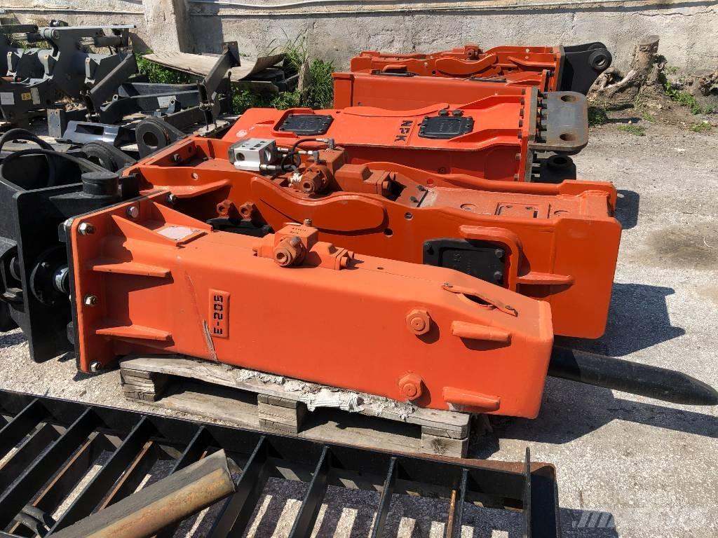 NPK E-206 Hidrauliniai kūjai / Trupintuvai