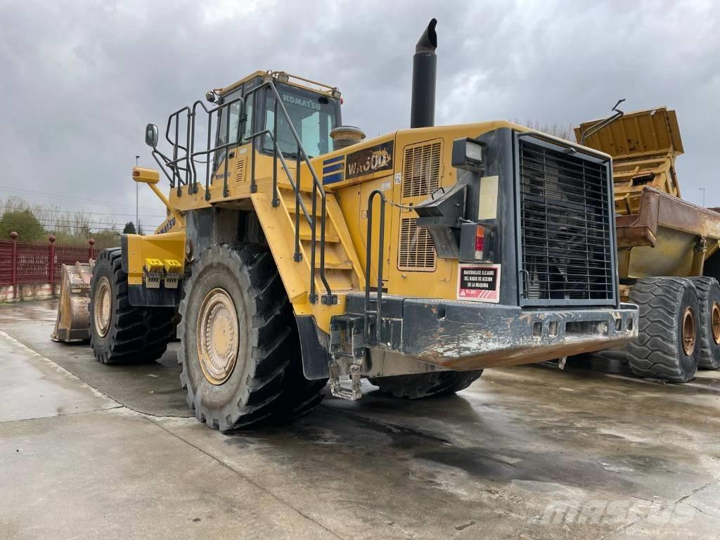 Komatsu WA 600-6 Naudoti ratiniai krautuvai