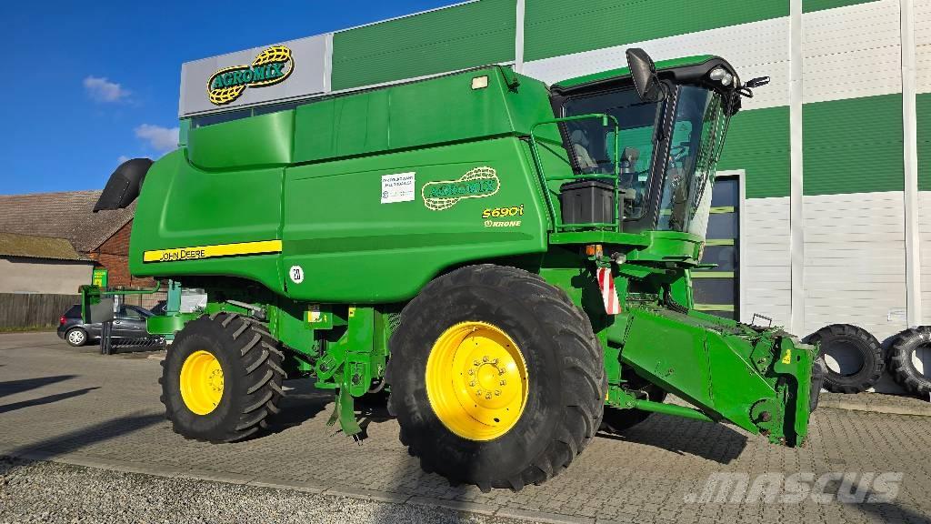 John Deere S 690 i Derliaus nuėmimo kombainai